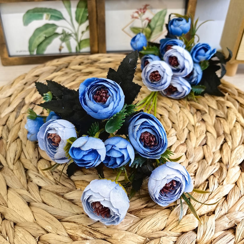 Искусственные цветы в Тихорецке | Цветы искусственные «Камелии», голубые, букет