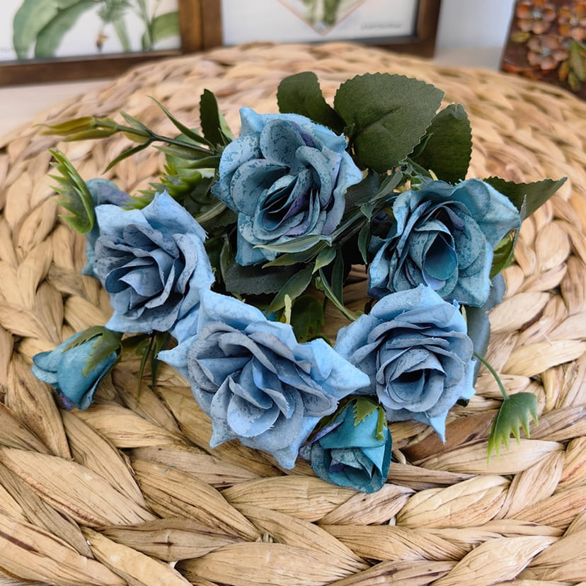 Искусственные цветы в Тихорецке | Цветы искусственные «Розы», синие, букет